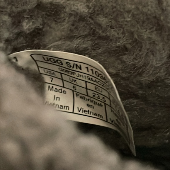 UGG toddler girl boots - grey and fuzzy. For about a 2-3 year old. - Picture 4 of 7